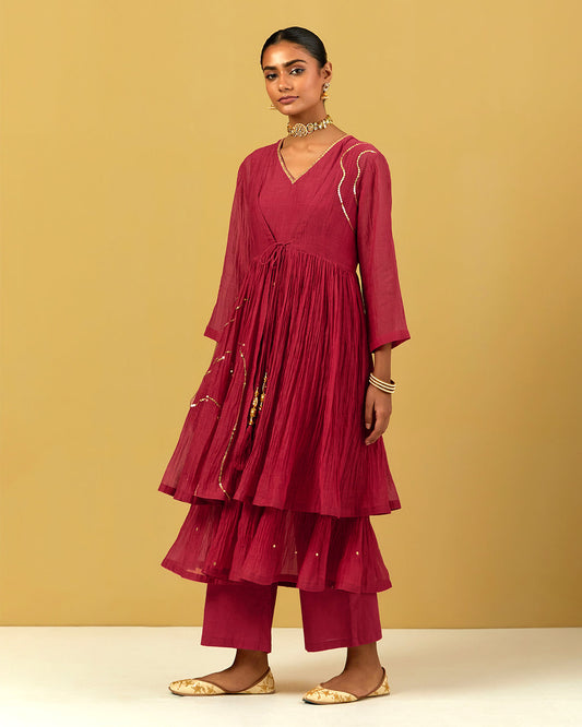 Women Wearing Maroon Kurta