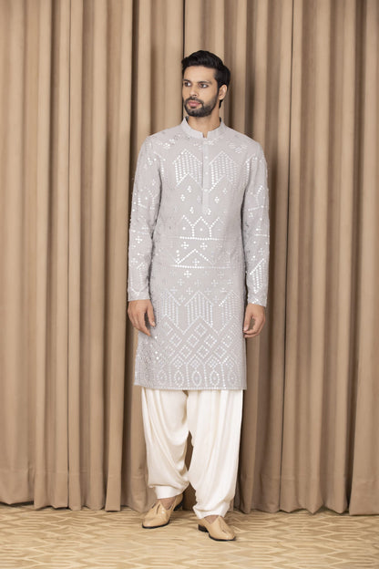 Men Wearing Grey Kurta Set.