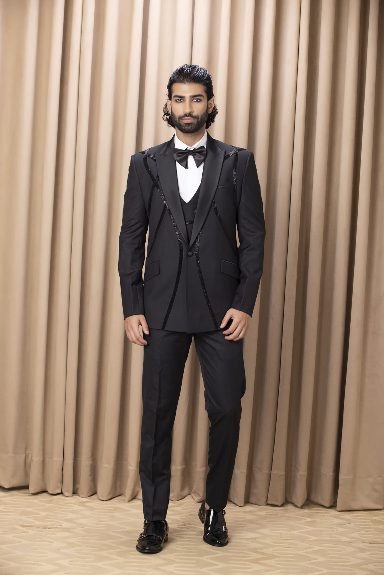 Mens Zarin Black Suiting Tuxedo Set