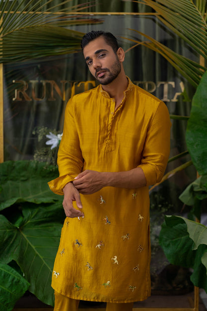 Mens Horse Yellow Chanderi Kurta Set