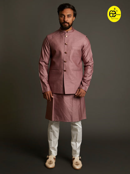 Men wearing mauve bandi set