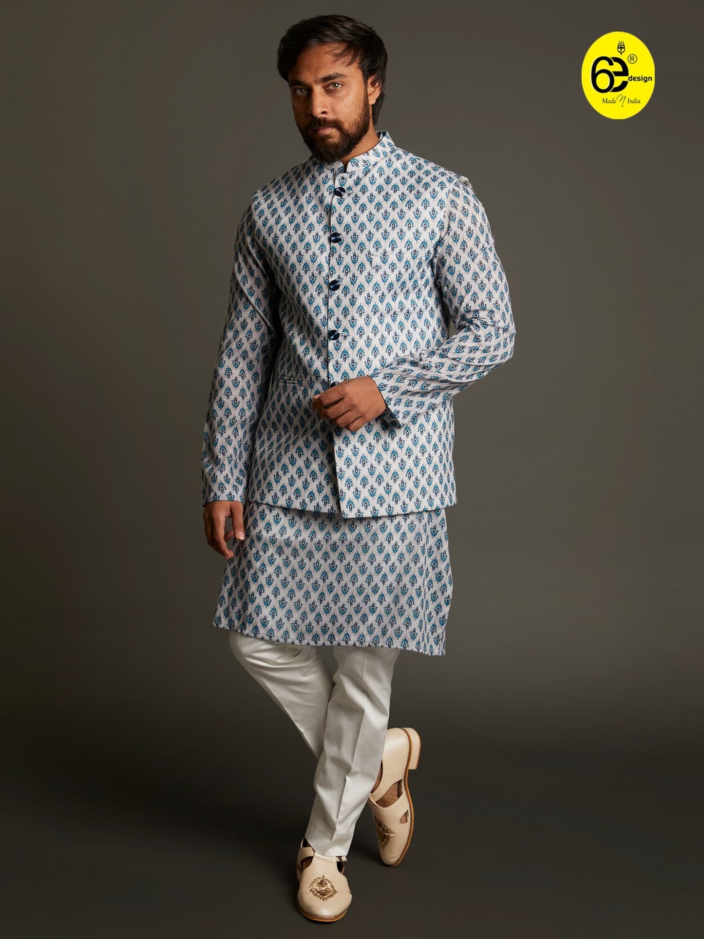 Men wearing white & blue bandi set