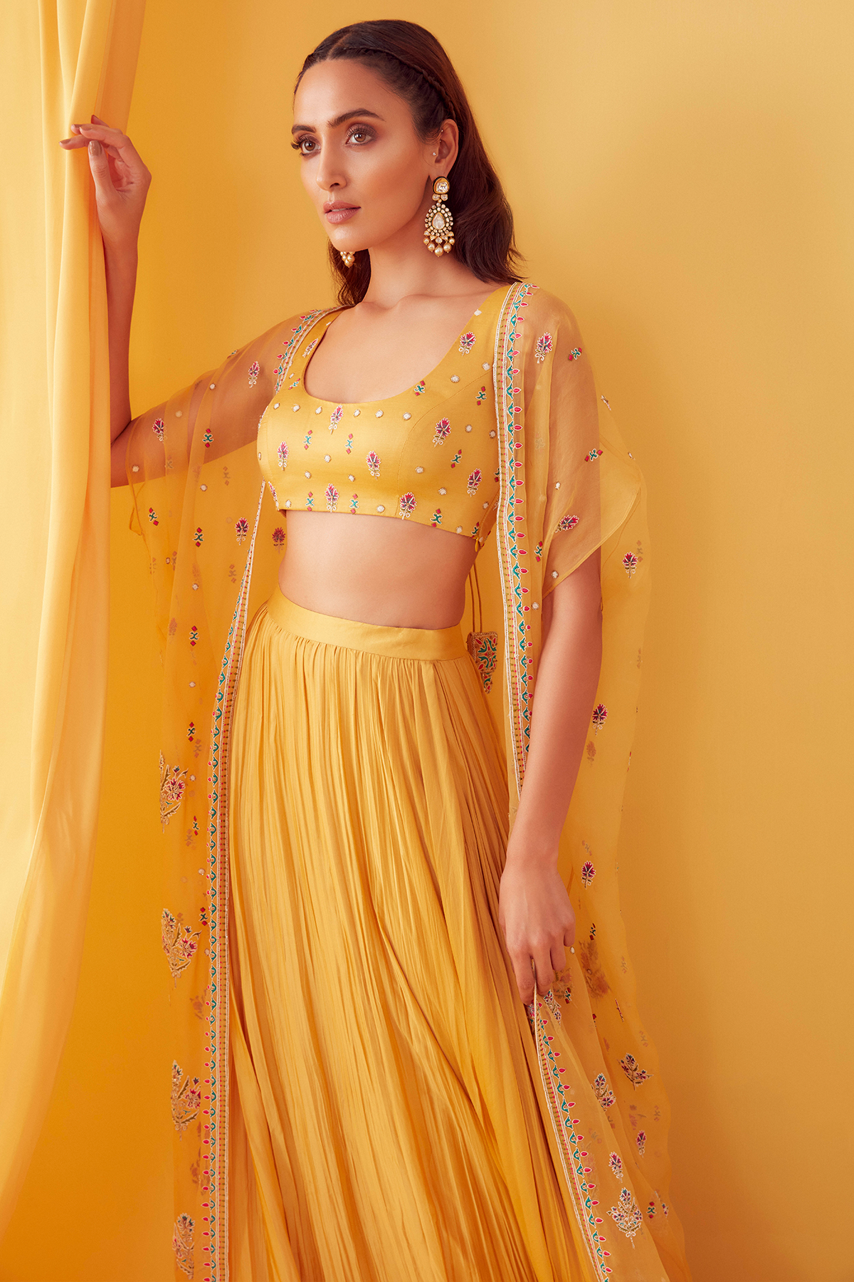 Buy Gold Yellow Lehenga Choli online-Karagiri