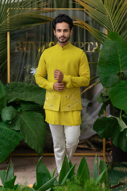 Men Wearing Green Kurta Set