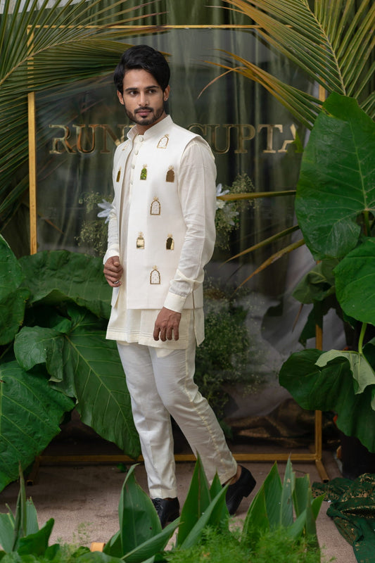 Men Wearing White Kurta Set