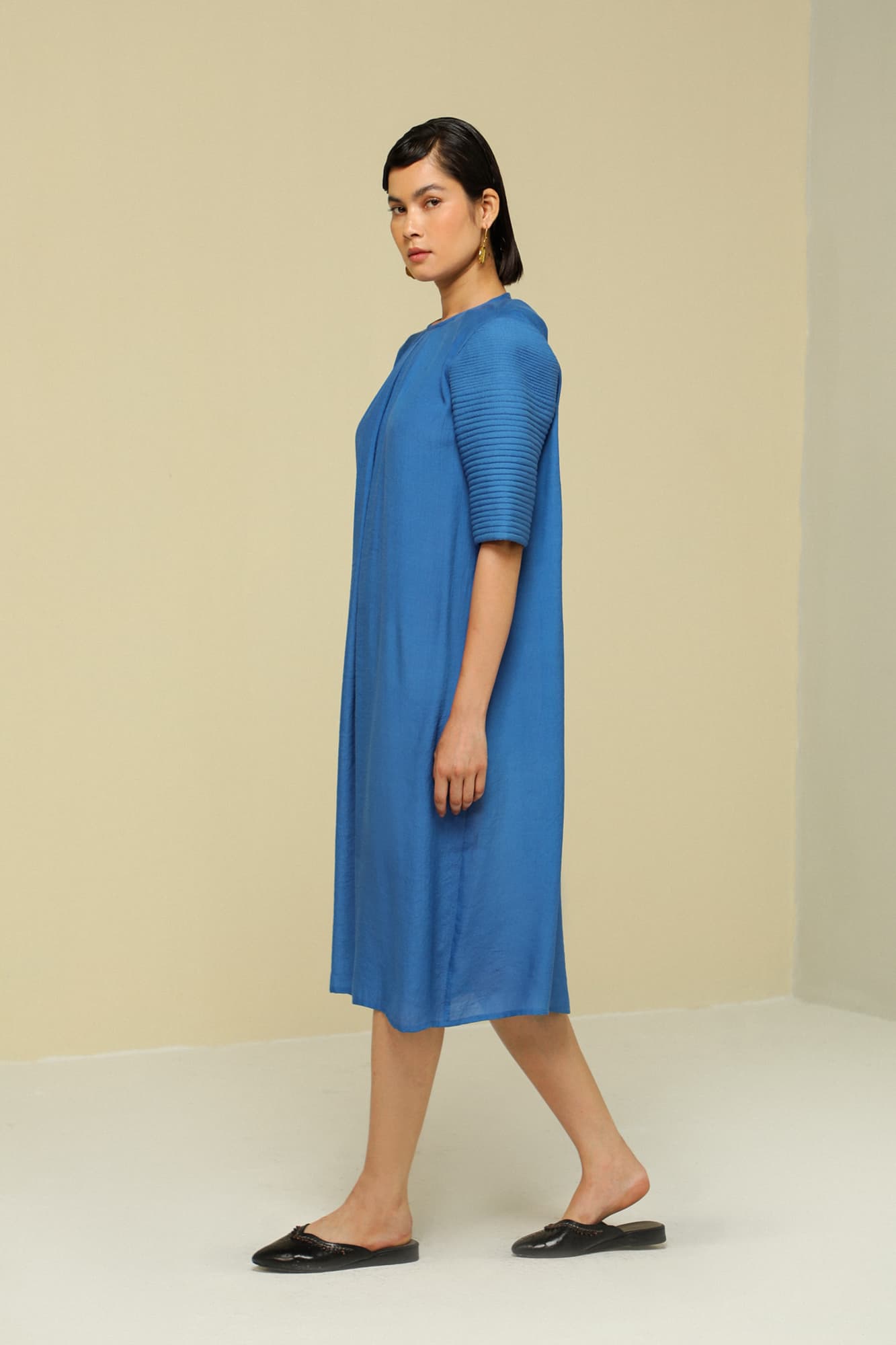 Womens Blue Linen Crepe Easy Breezy Dress