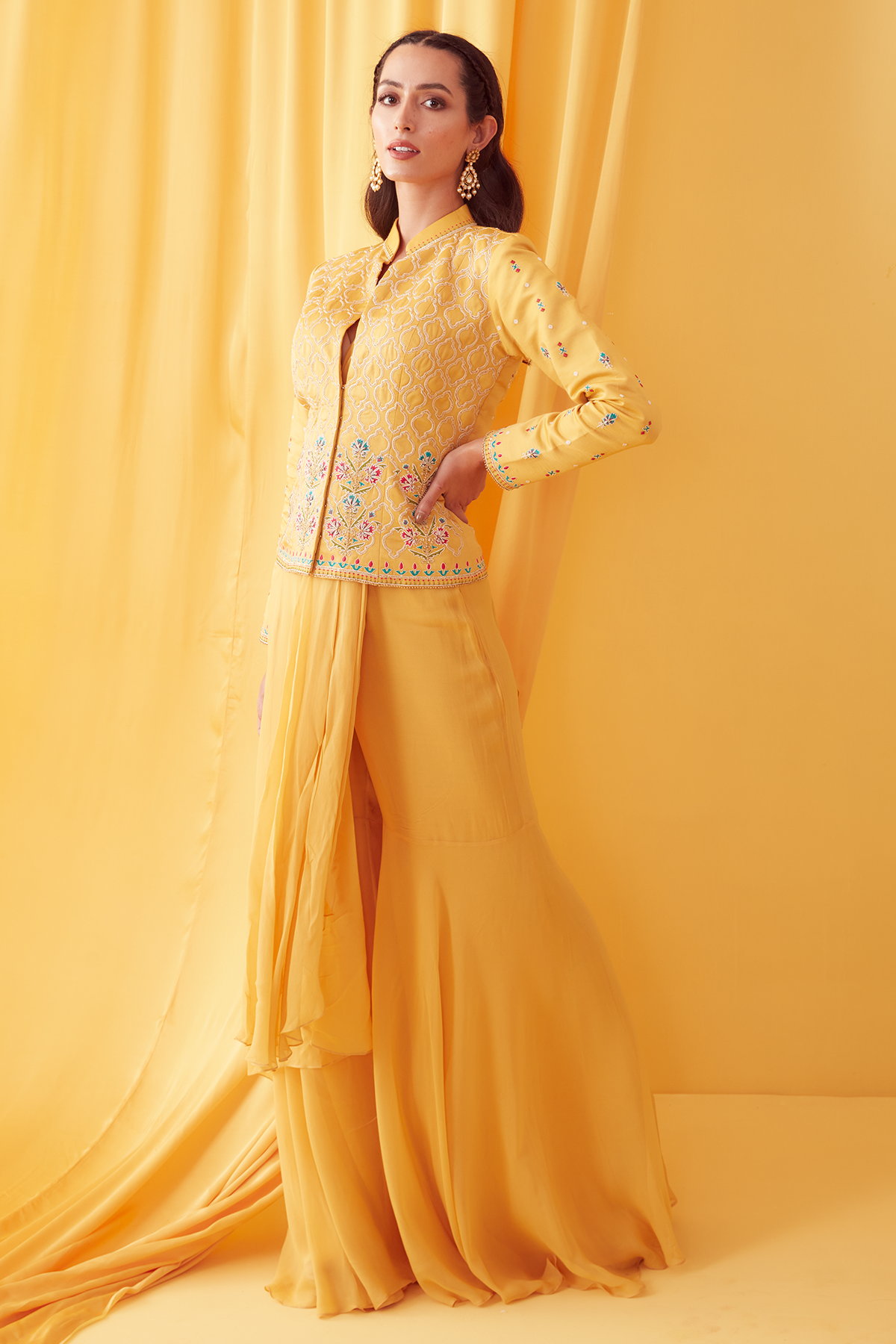 Womens Yellow Georgette Saree Concept Set