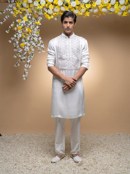 Men Wearing White Kurta Set With Pant