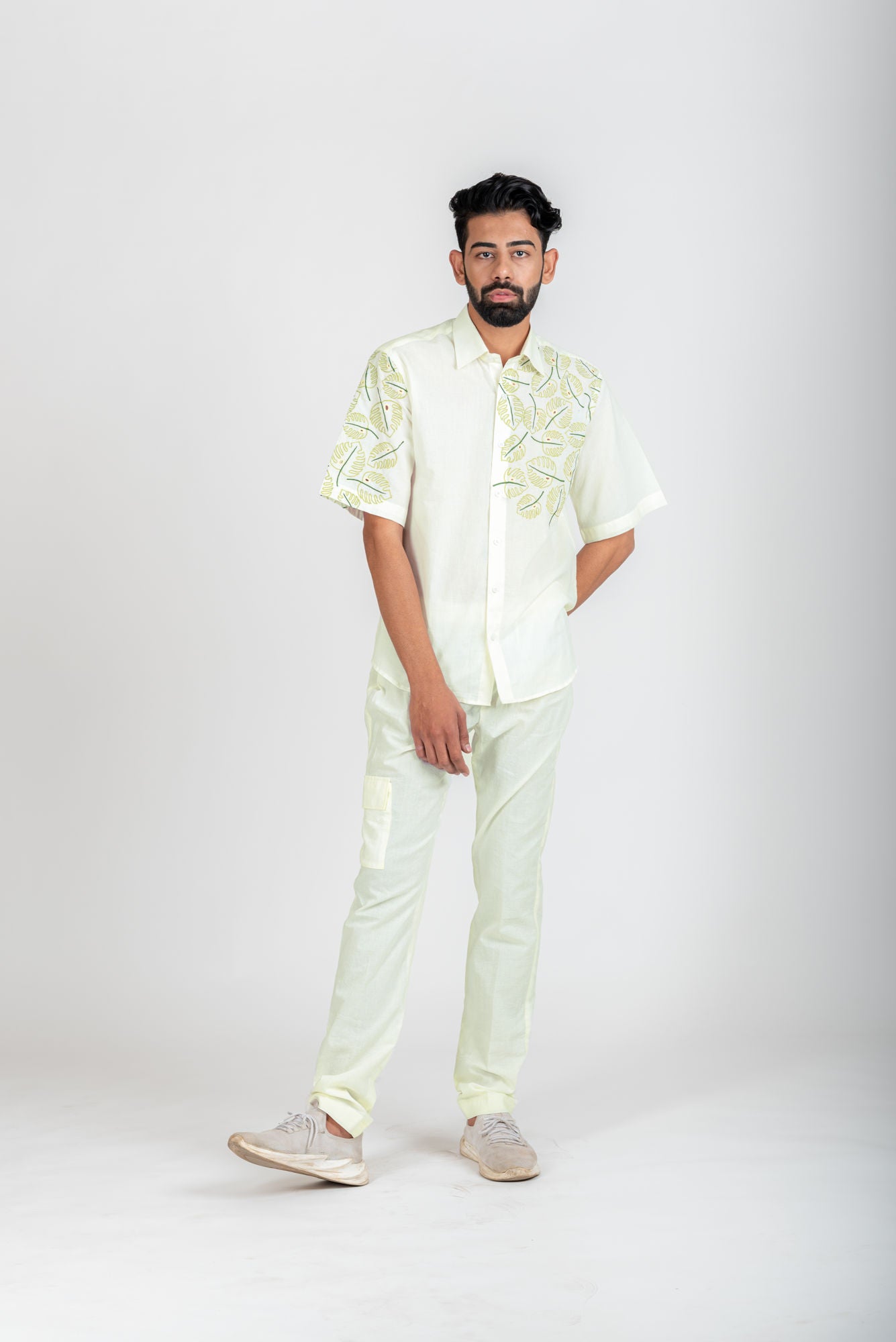 MENS WINDY MONSTERA SHIRT