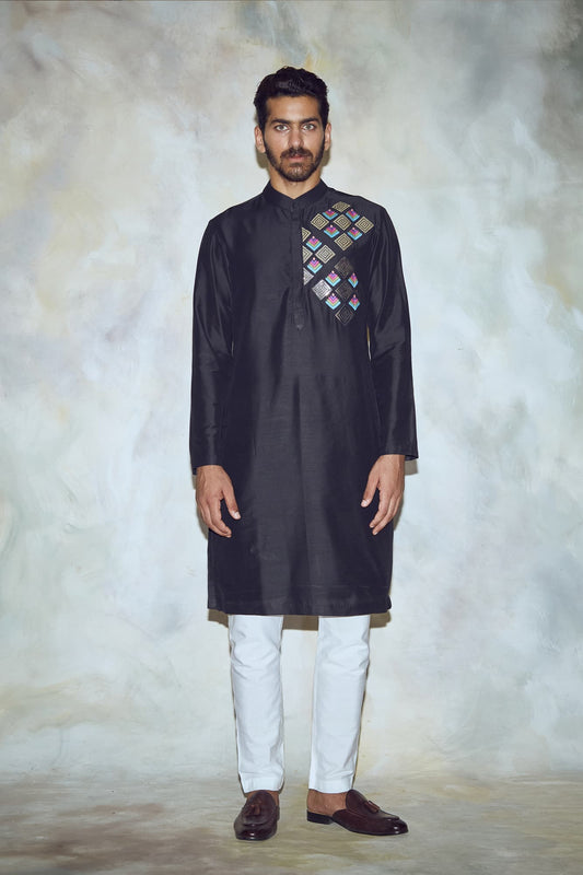 Men wearing Black Kurta