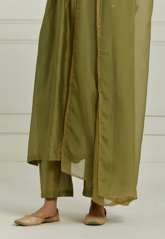 Women Wearing MTO Green Chanderi Pant