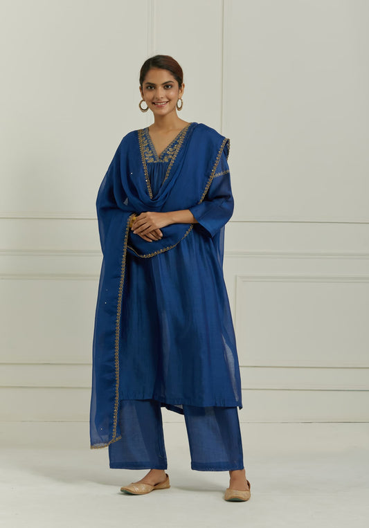 Women Wearing MTO Blue Chanderi Dupatta