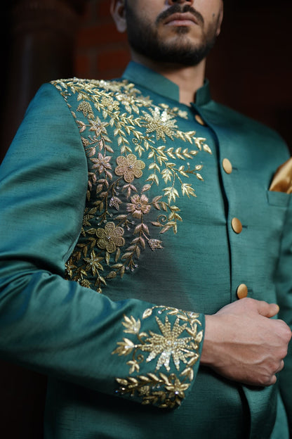 Men wearing green kurta