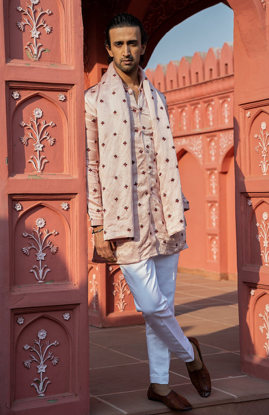 Men Wearing Pink Kurta Set.