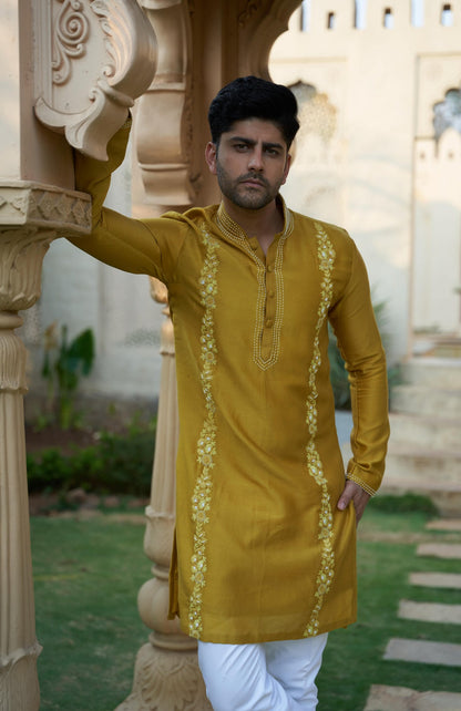 Men Wearing Yellow Kurta Set.