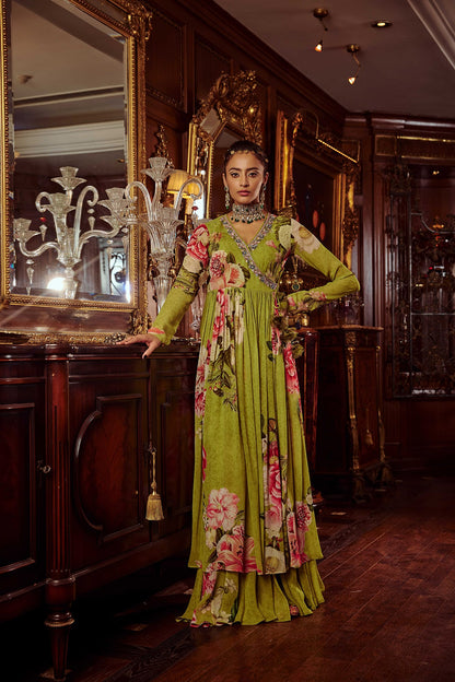 Women Wearing Green Anarkali Set.