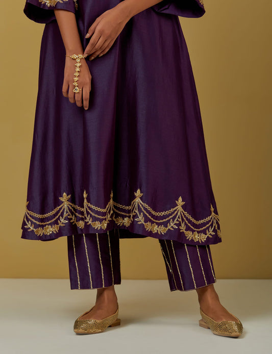 Women Wearing Purple Kurta Pants